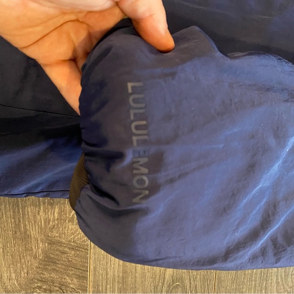 Lululemon Oversized-Fit Non-Stop Bomber Jacket
Night Sea / Black reversible 10 - Picture 10 of 15